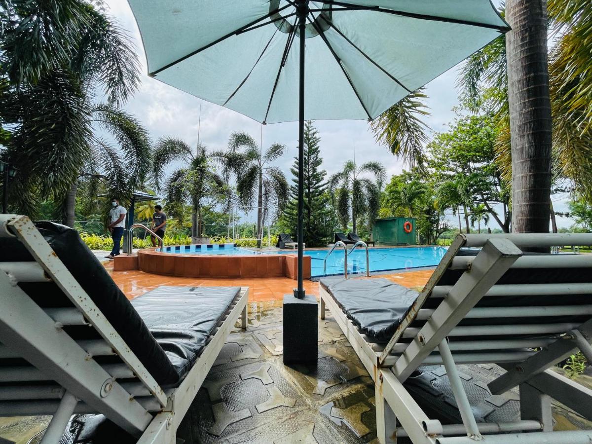 Tishan Holiday Resort Polonnâruvâ Extérieur photo