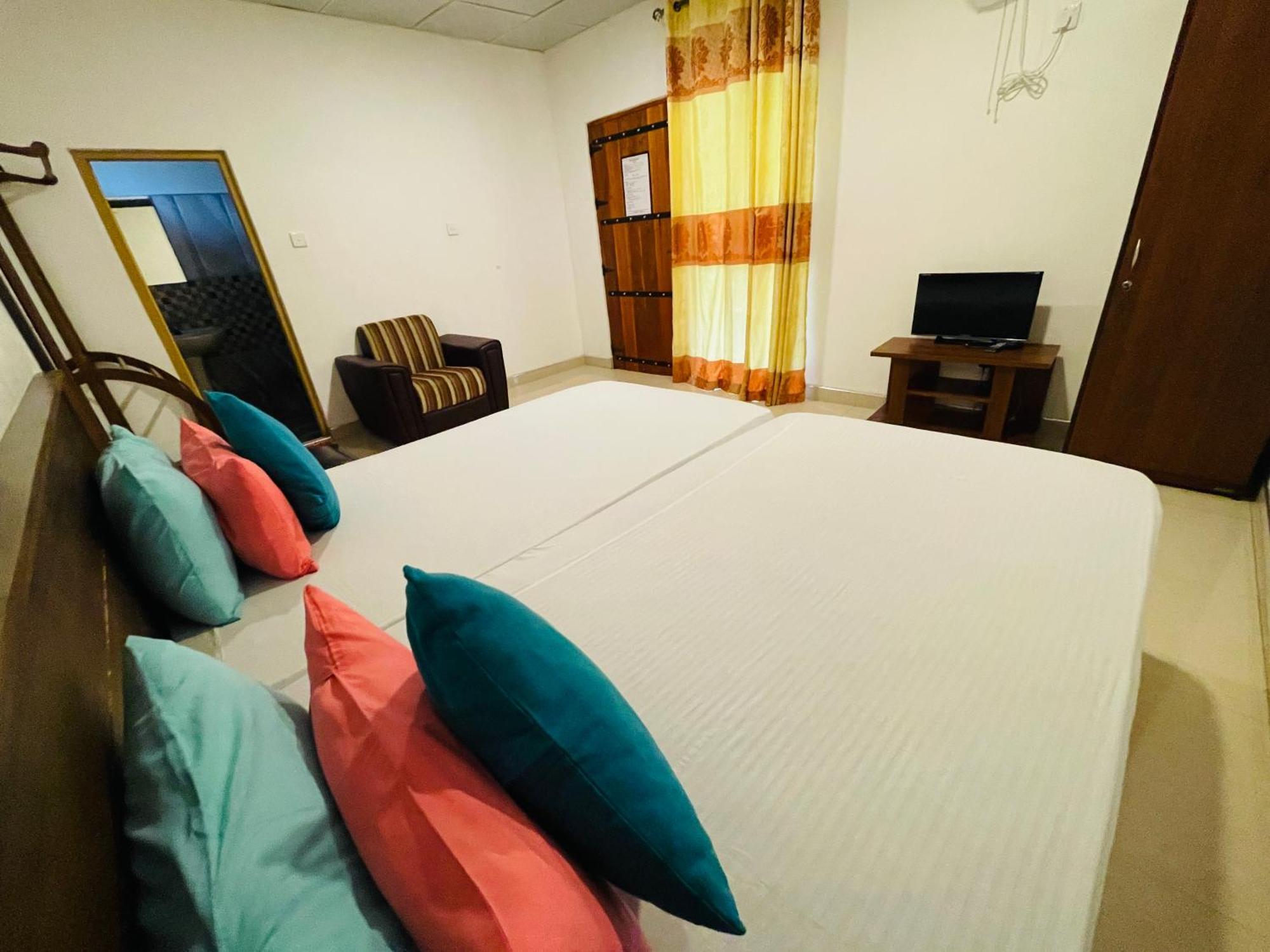 Tishan Holiday Resort Polonnâruvâ Chambre photo