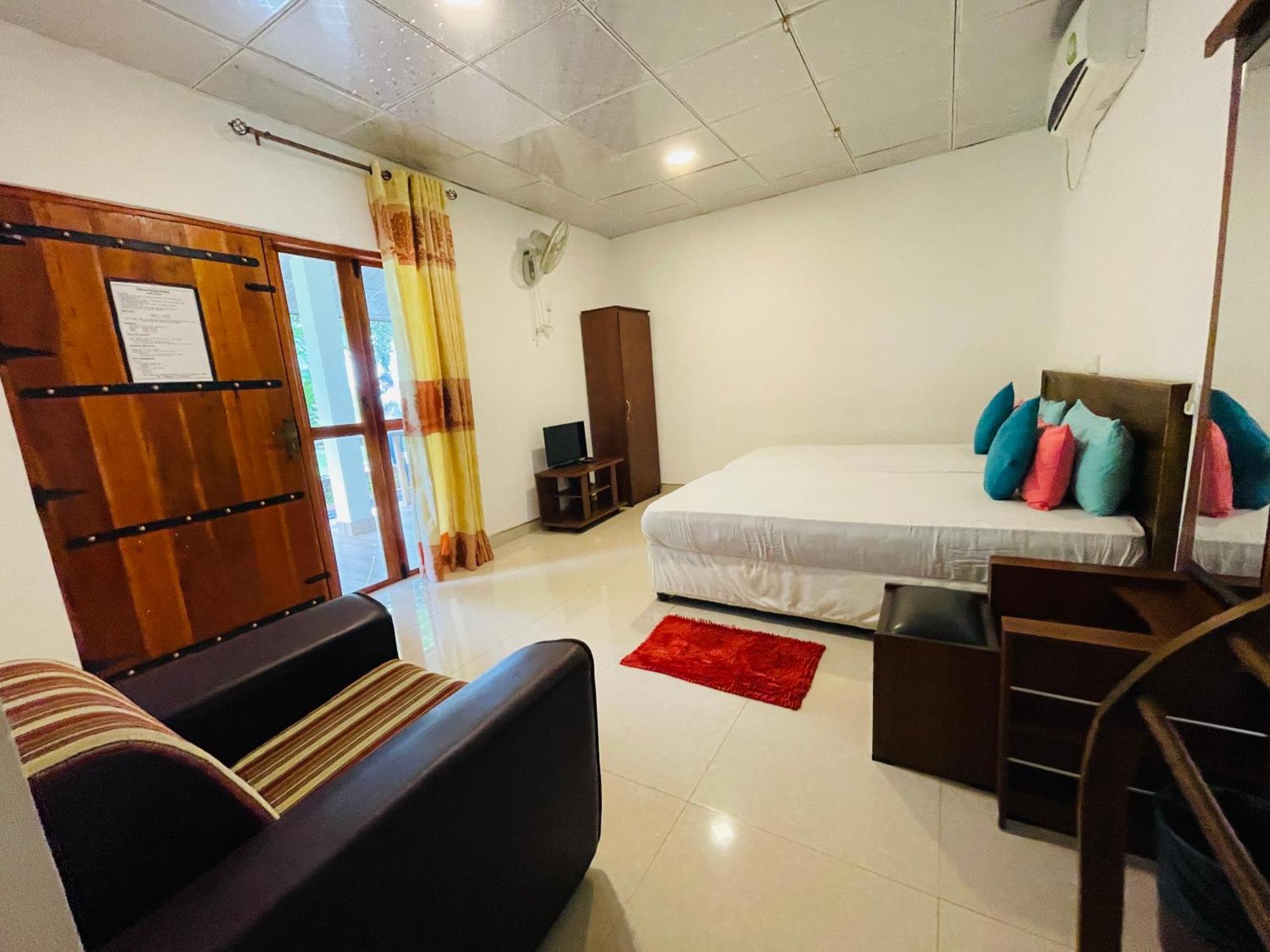 Tishan Holiday Resort Polonnâruvâ Chambre photo